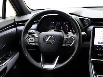 Lexus LBX